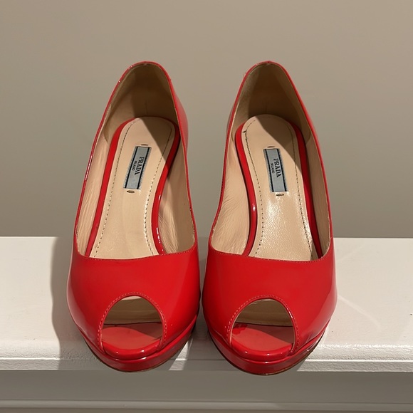 Prada Red Peep Toe Pumps Size EU 39.5 - Picture 3 of 16